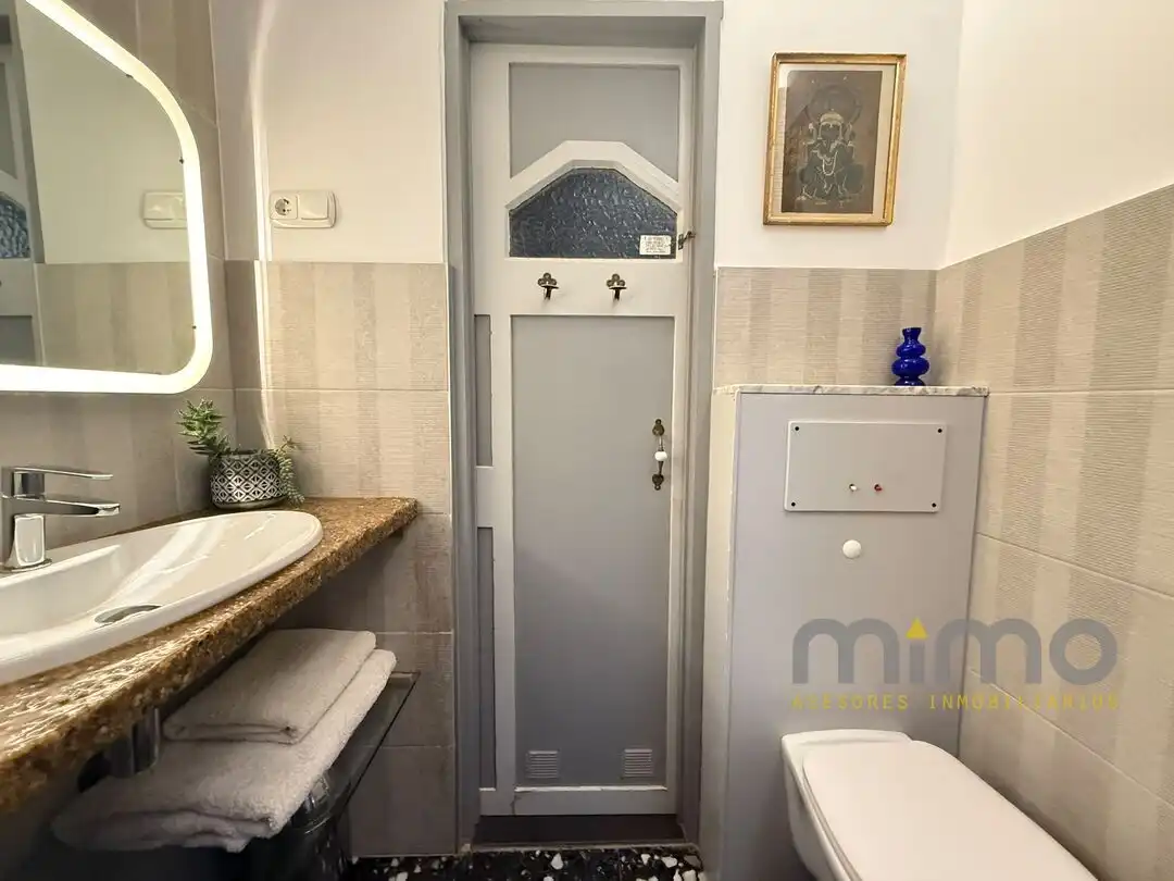 Bathroom of Flat for sale in Donostia - San Sebastián   with Heating, Terrace and Storage room