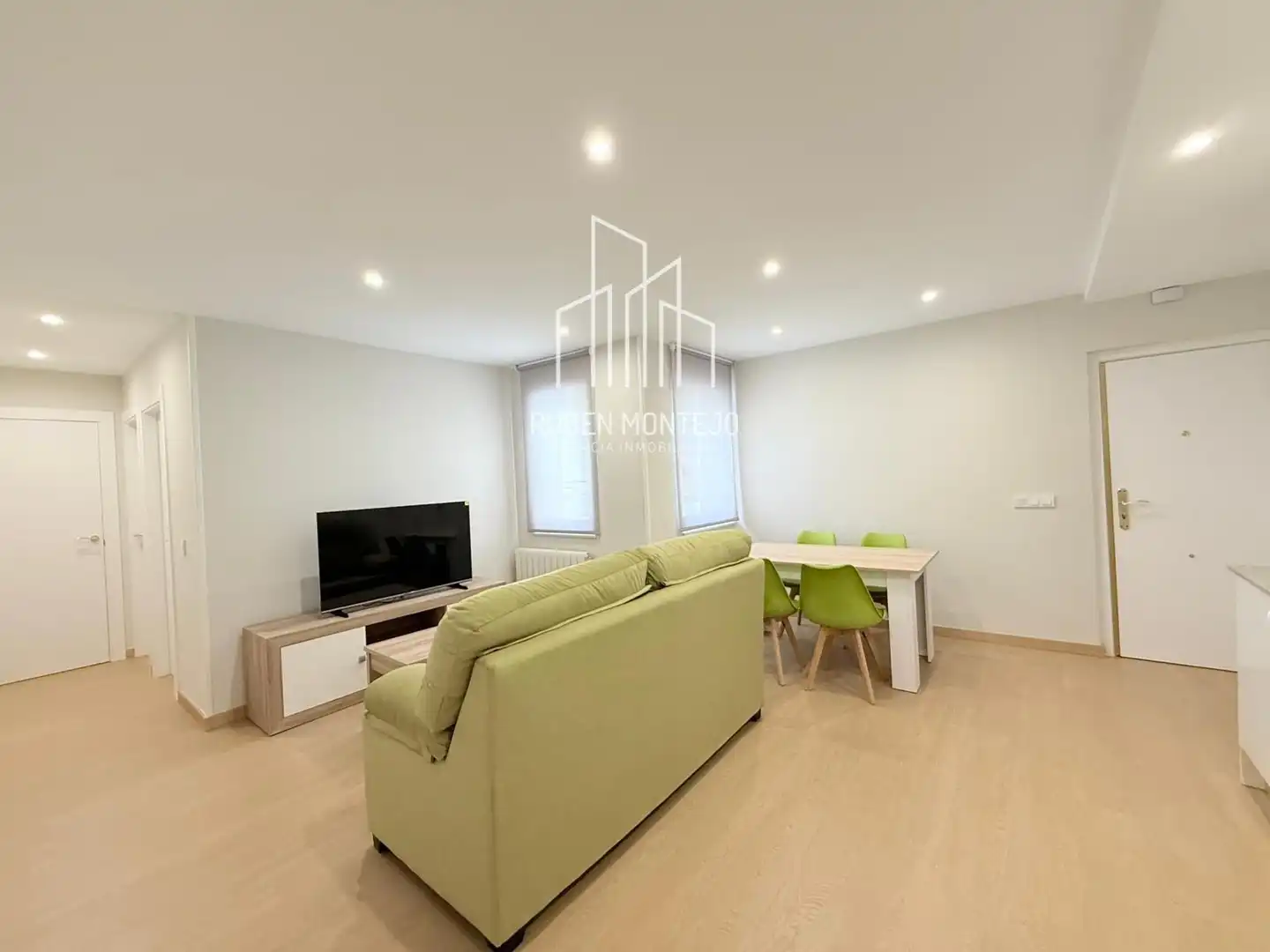 Living room of Flat for rent in Salamanca  with Heating, Storage room and Furnished