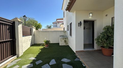 Foto 3 de Casa adosada en venda a Salteras, Sevilla