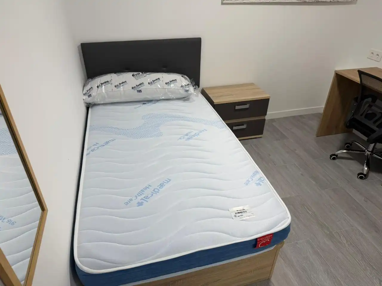 Dormitori de Local en venda en Madrid amb Aire condicionat