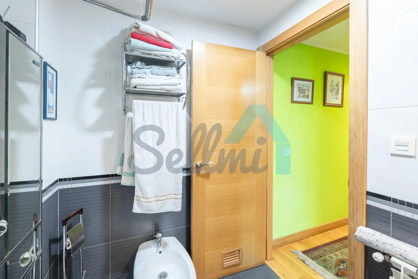 Baño de Piso en venta en Avilés con Calefacción, Parquet y Trastero