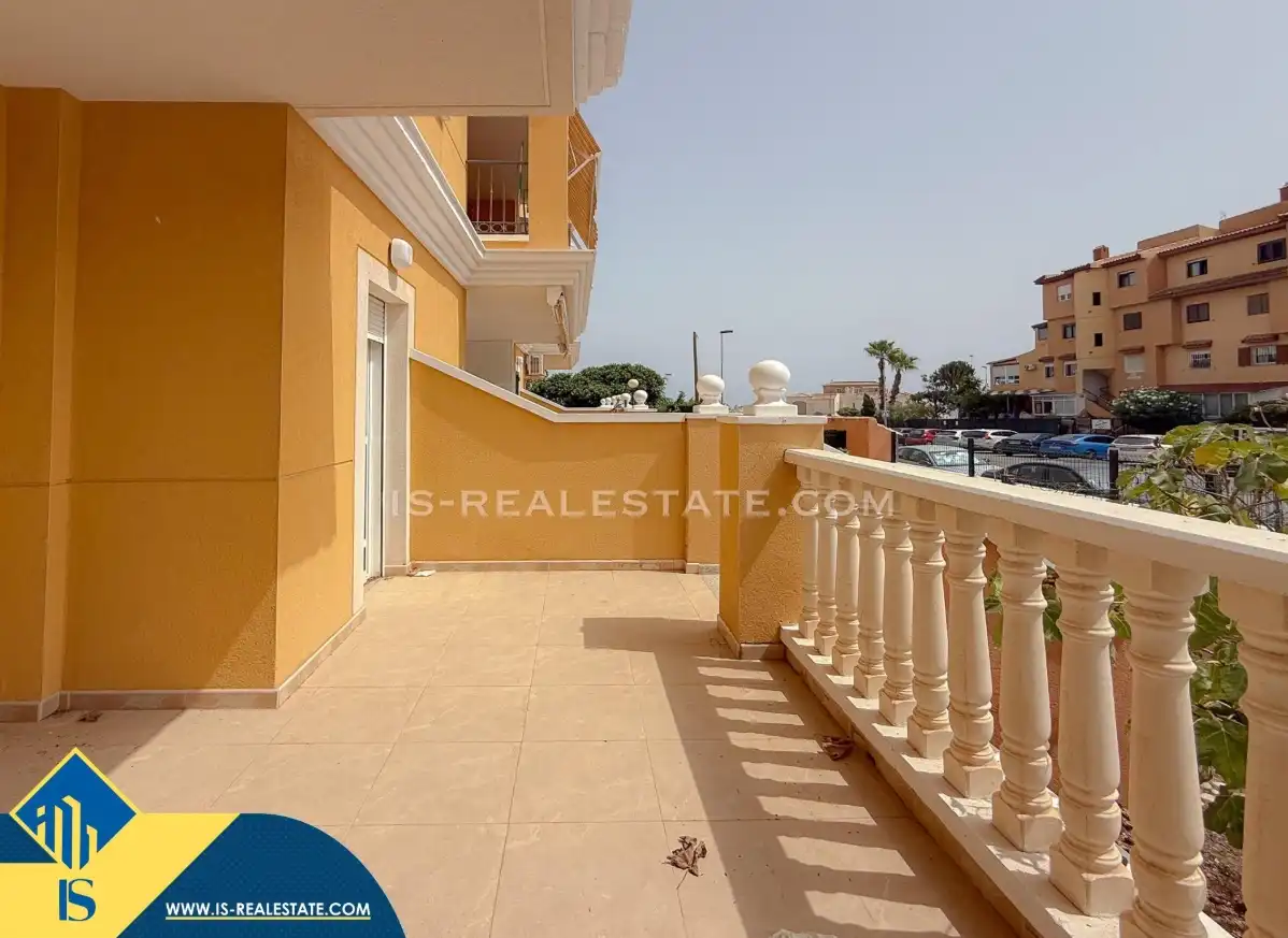 Vista exterior de Apartamento en venta en Torrevieja con Aire acondicionado, Calefacción y Terraza