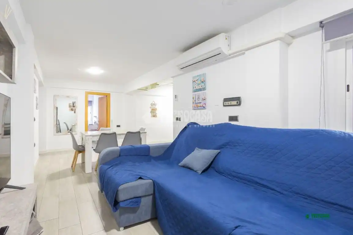 Sala de estar de Piso en venta en Almería