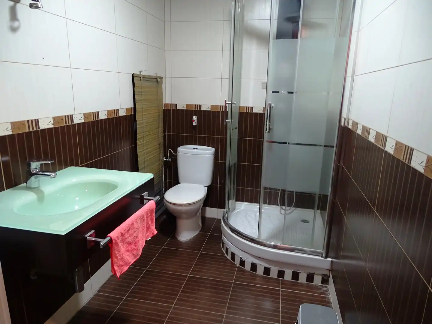 Baño de Casa adosada en venta en Rincón de la Victoria con Aire acondicionado, Calefacción y Jardín privado