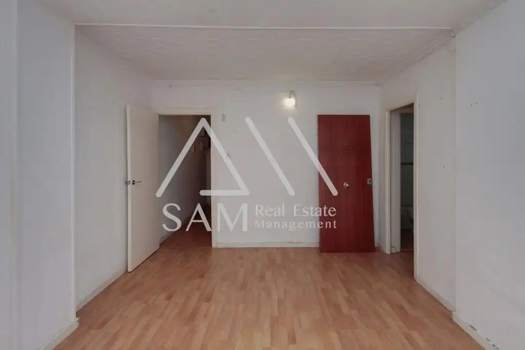 Planta baja en venta en Santa Coloma de Gramenet