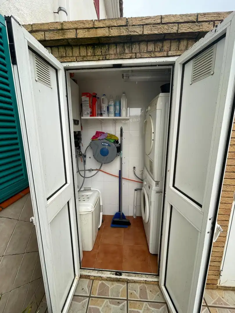 Kitchen of Detached homes for sale in La Línea de la Concepción  with Air Conditioner, Terrace and Furnished