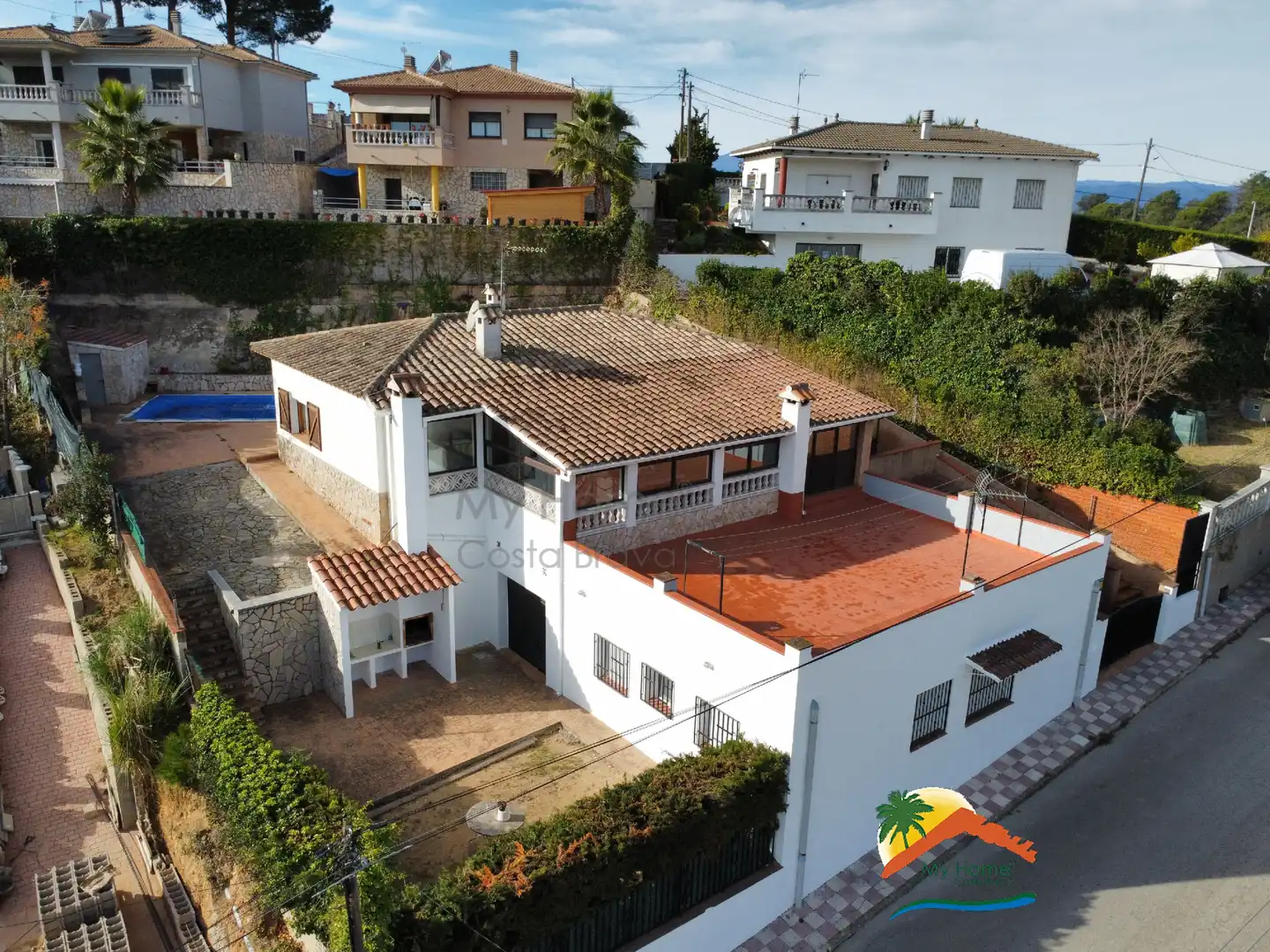 Casa amb piscina en venda a Aiguaviva Parc