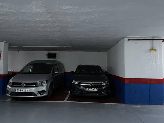 Garaje en Alquiler en Pamplona-Iruña - Avda Sancho el Fuerte en Mendebaldea - Ermitagaña