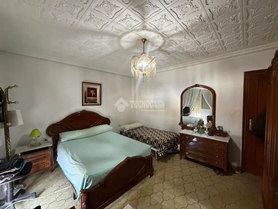 Bedroom of Attic for sale in Sevilla  with Air Conditioner and Balcony