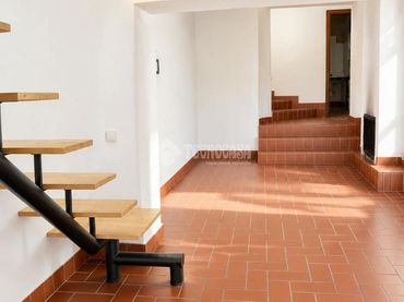 Casa aparellada en venda a Gelves