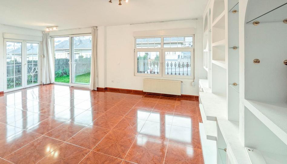 Foto 1 de Casa o xalet de lloguer a Muriedas, Cantabria