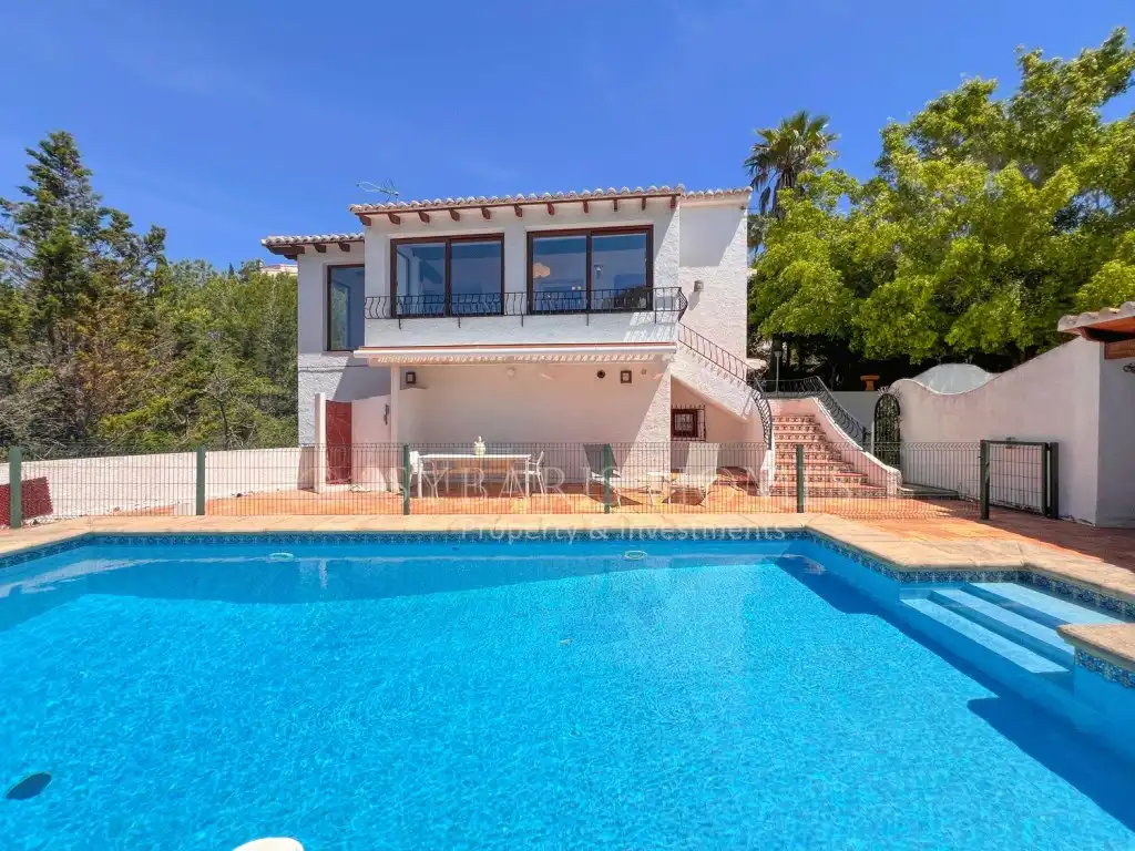 Vista exterior de Casa o chalet en venta en Benitachell / El Poble Nou de Benitatxell con Aire acondicionado y Piscina