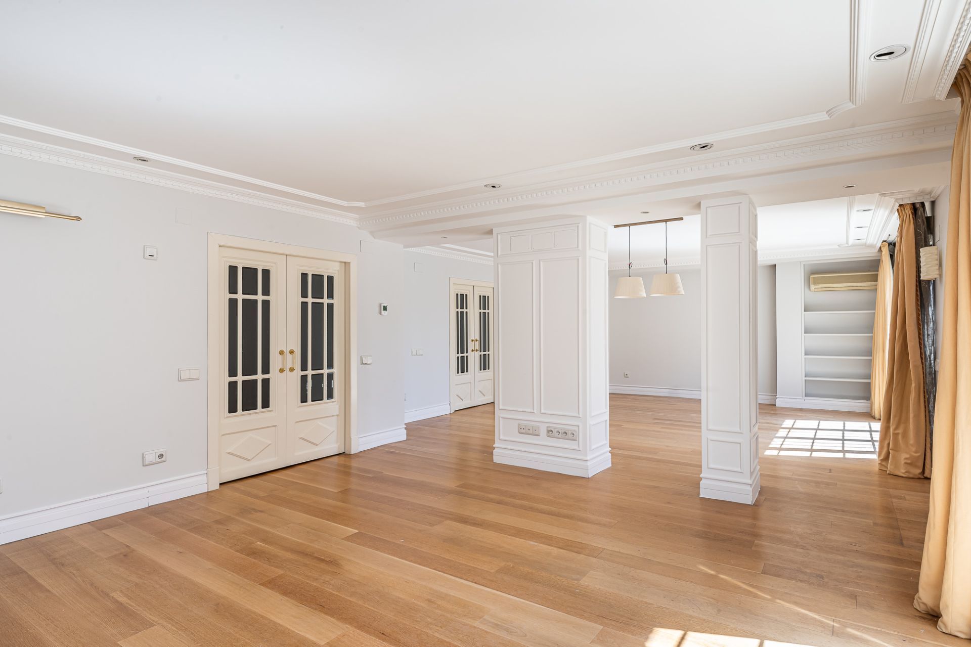 Duplex for sale in  Madrid Capital  with Air Conditioner, Heating and Terrace