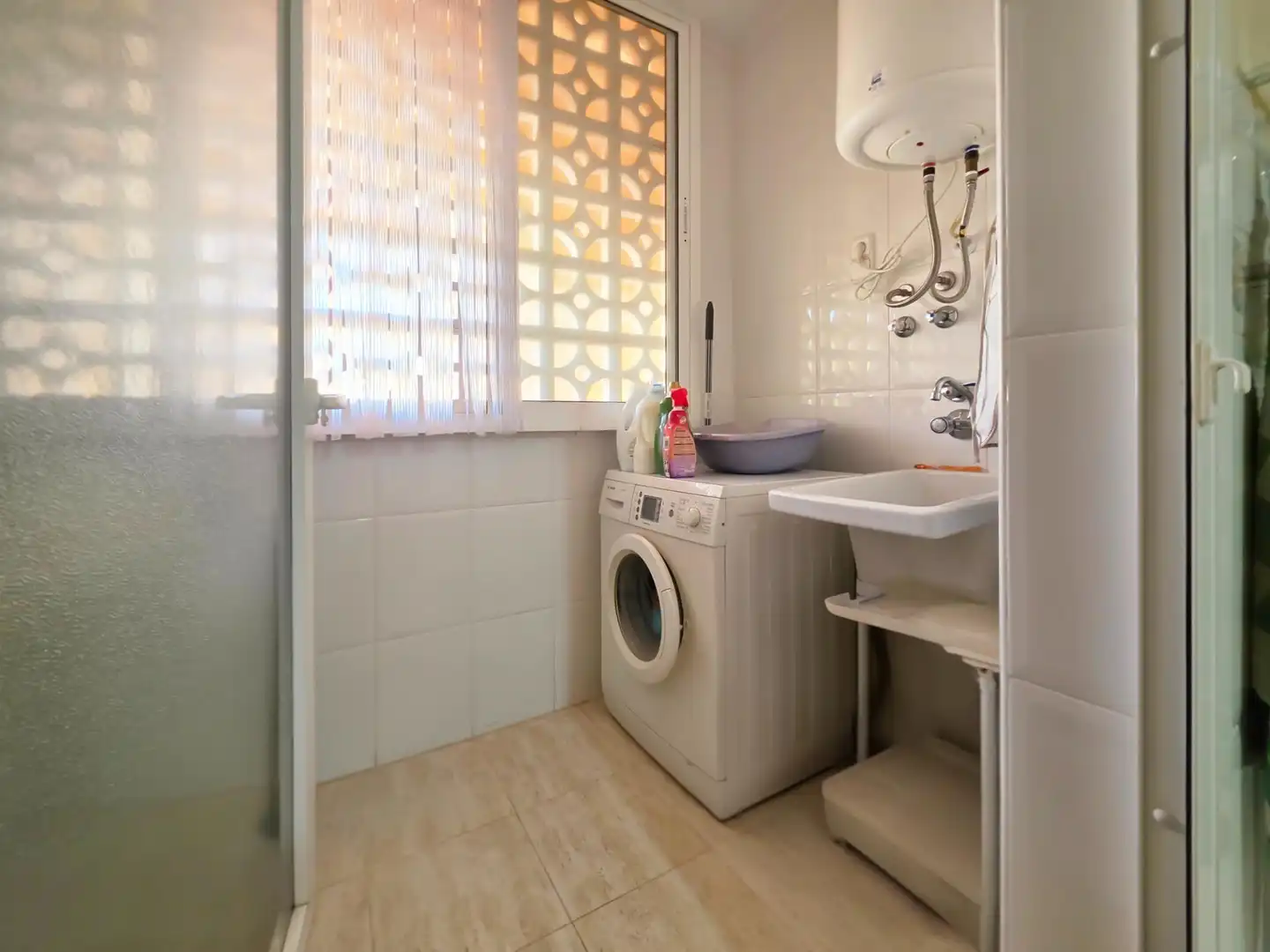 Baño de Apartamento en venta en Santa Pola con Aire acondicionado, Amueblado y Piscina comunitaria