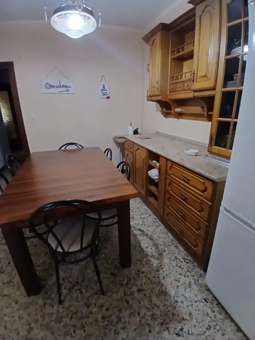 Room in Calle Florian Rey, 31, La Almunia de Doña Godina