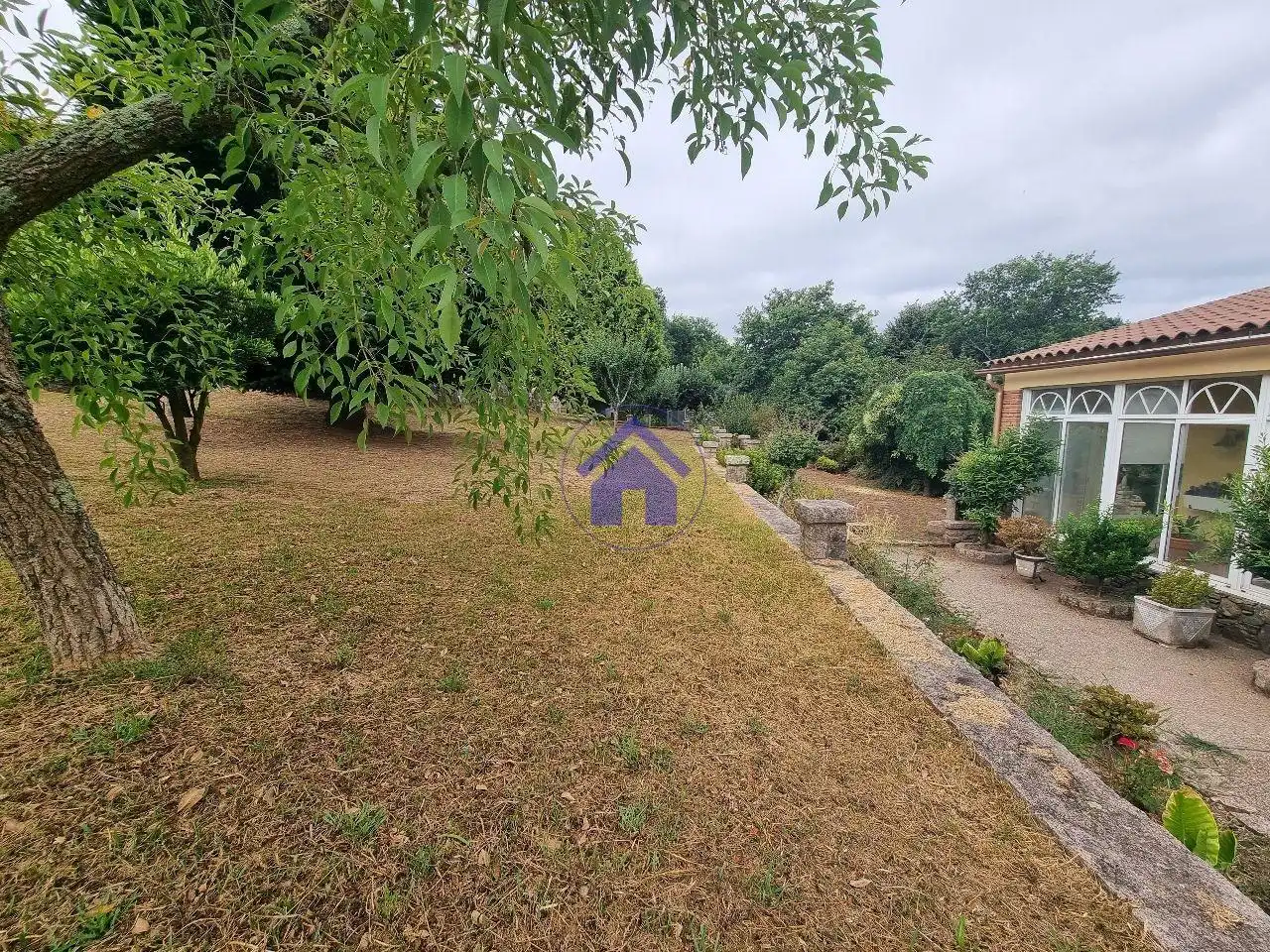 Casa o xalet en venda en Gondomar amb Calefacció, Jardí privat i Moblat
