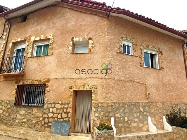 Casa-chalet en Venta en ERMITA DE RUGUILLA en Cifuentes