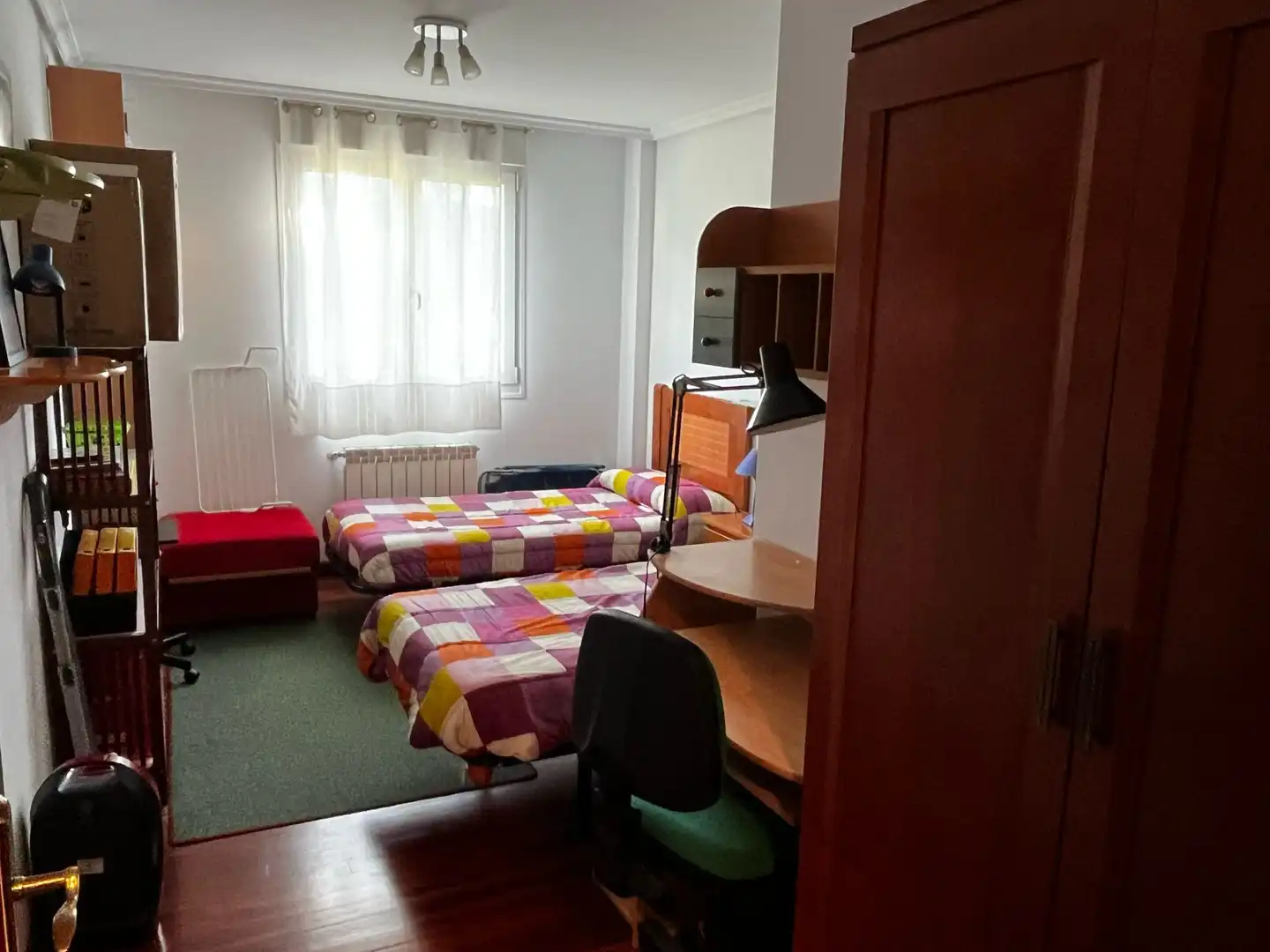 Habitación de Piso en venta en Entrambasaguas con Calefacción, Jardín privado y Amueblado