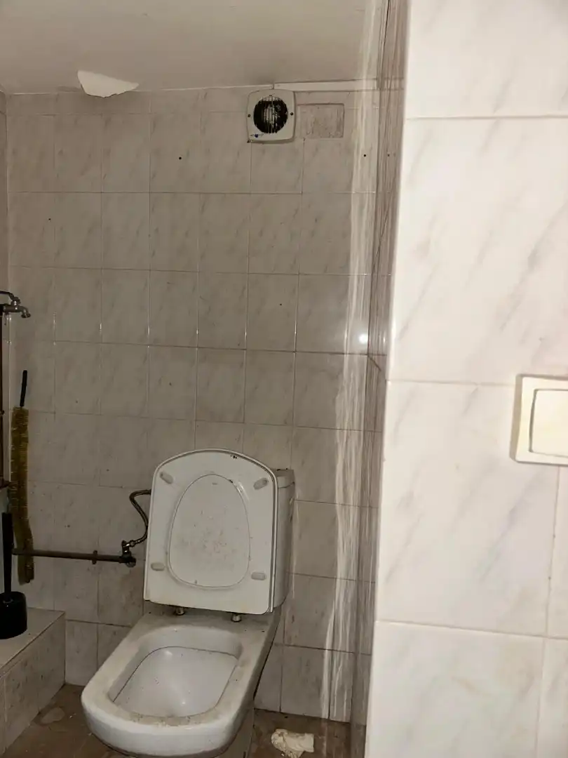 Baño de Local en venta en Barcelona
