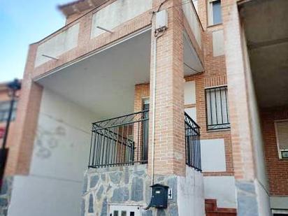 Vista exterior de Casa adosada en venda en Recas amb Traster