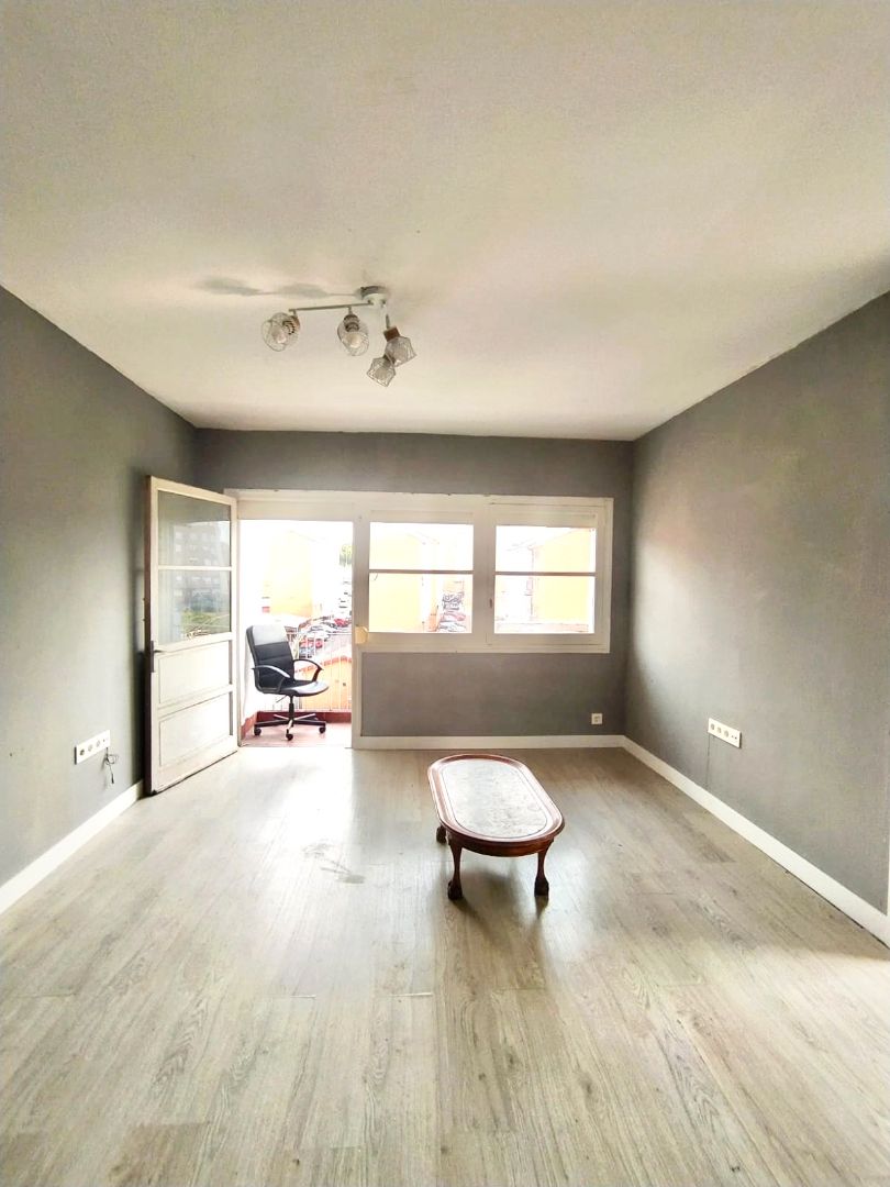 Bedroom of Flat for sale in Gijón   with Heating, Private garden and Parquet flooring