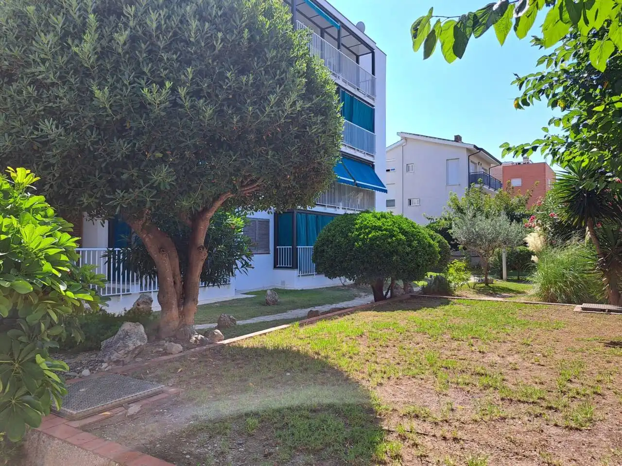 Vista exterior de Piso de alquiler en Vilanova i la Geltrú con Calefacción, Terraza y Amueblado