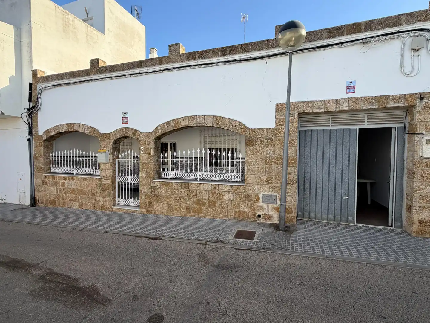 Vista exterior de Casa o chalet en venta en San Fernando con Trastero