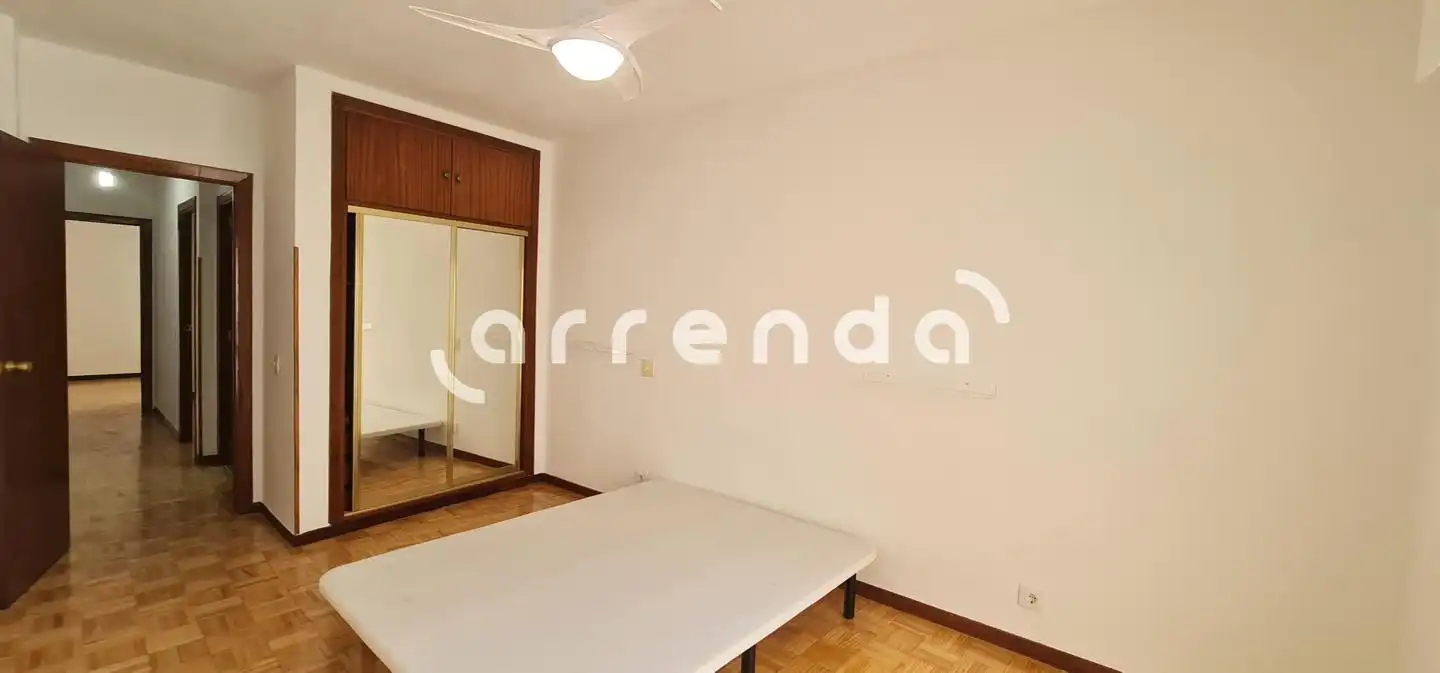 Piso de alquiler en Del Amor De Dios, Cortes - Huertas