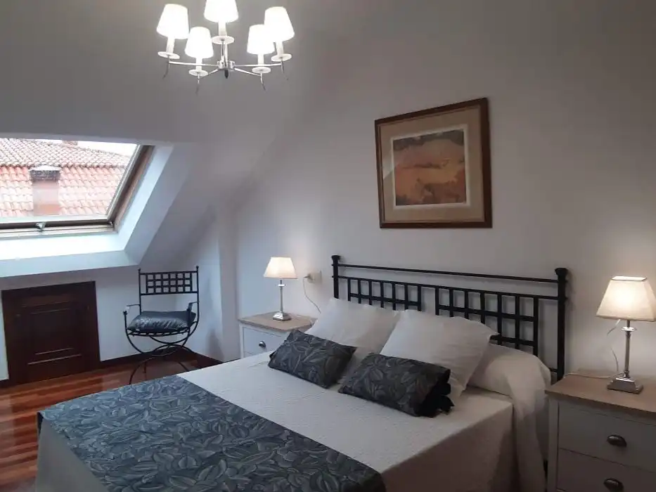 Schlafzimmer von Wohnung zur Miete in Boiro mit Heizung, Privatgarten und Parkett