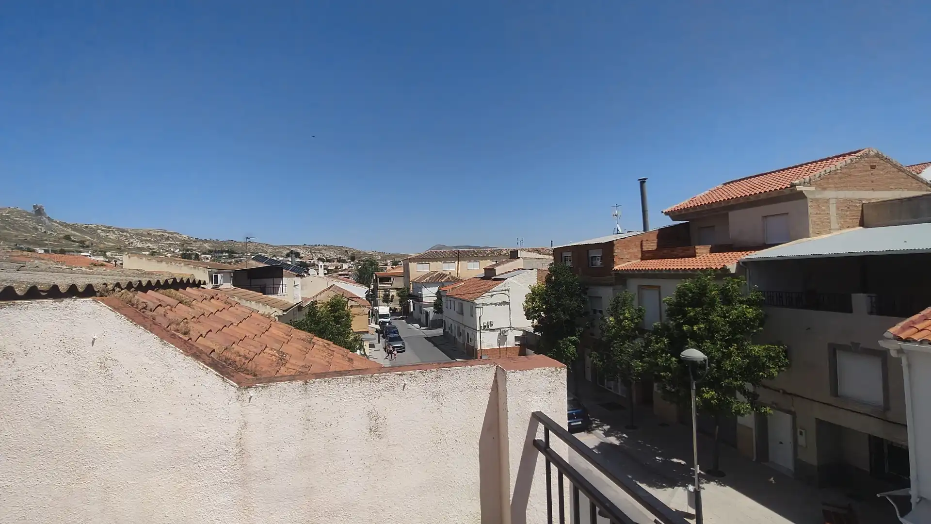 Vista exterior de Casa o xalet en venda en Baza amb Moblat