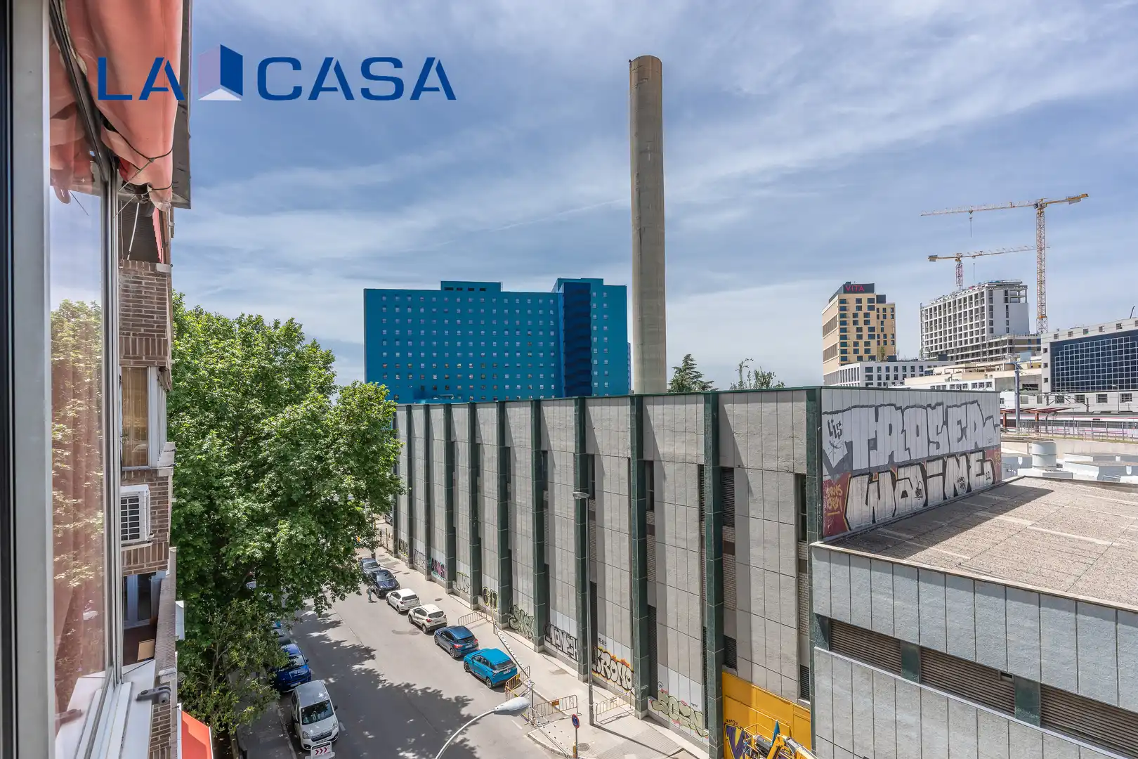 Vista exterior de Pis en venda en Madrid amb Calefacció, Terrassa i Piscina