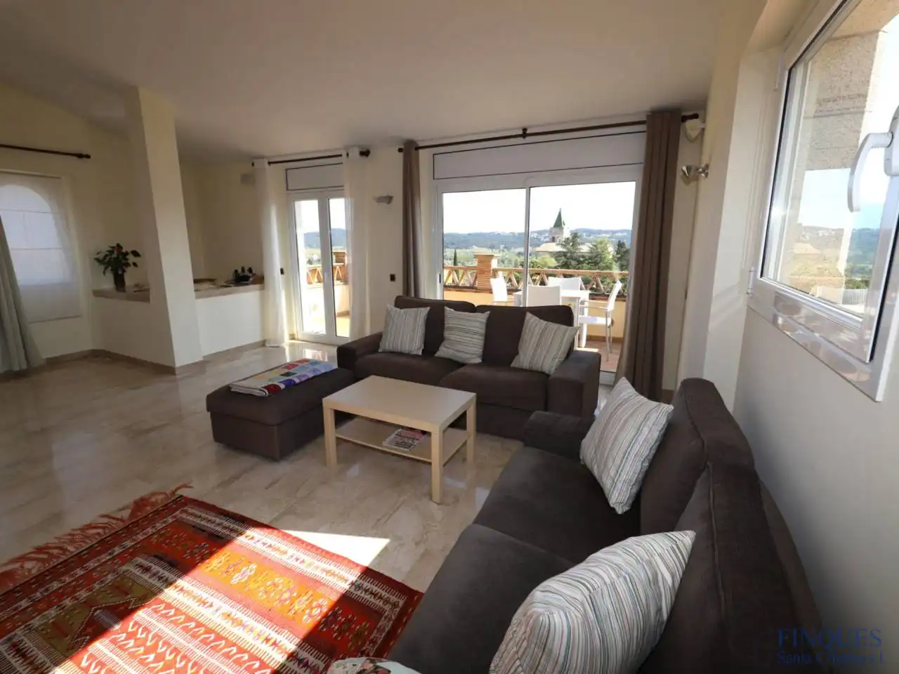 Sala de estar de Casa o chalet en venta en Santa Cristina d'Aro con Aire acondicionado, Calefacción y Jardín privado