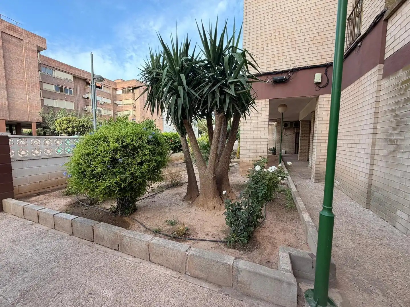 Garden of Flat for sale in Cartagena  with Air Conditioner and Furnished