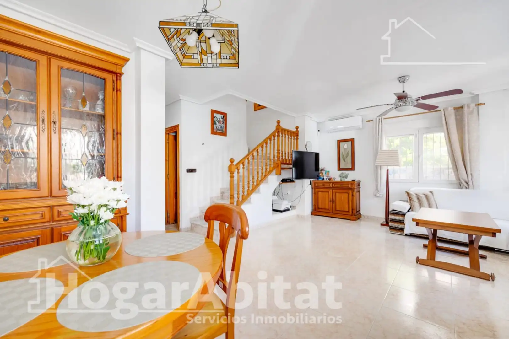 Sala d'estar de Casa o xalet en venda en Orihuela amb Jardí privat, Terrassa i Balcó