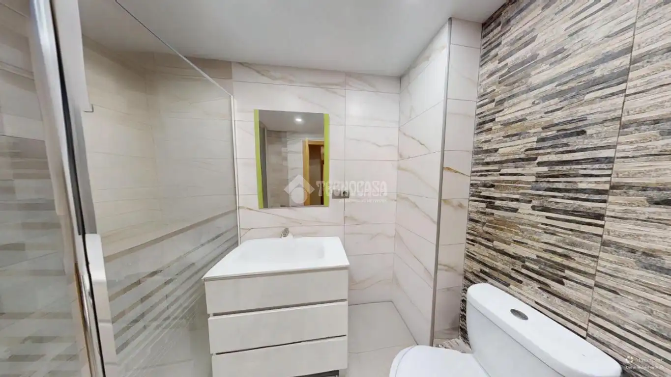 Baño de Piso en venta en Valencia con Balcón