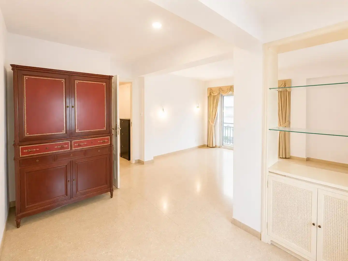 Piso en venta en Valencia con Calefacción y Balcón