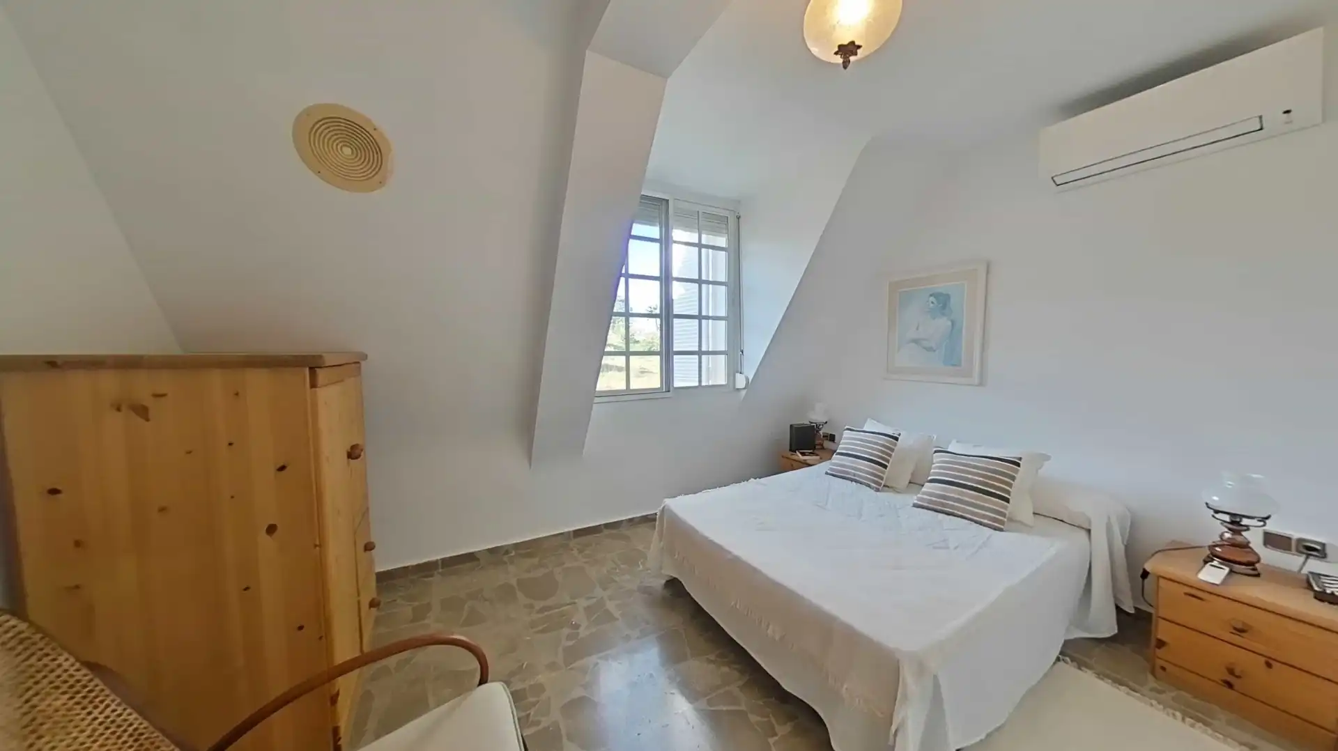 Dormitori de Casa o xalet en venda en Alhaurín de la Torre amb Aire condicionat, Calefacció i Jardí privat