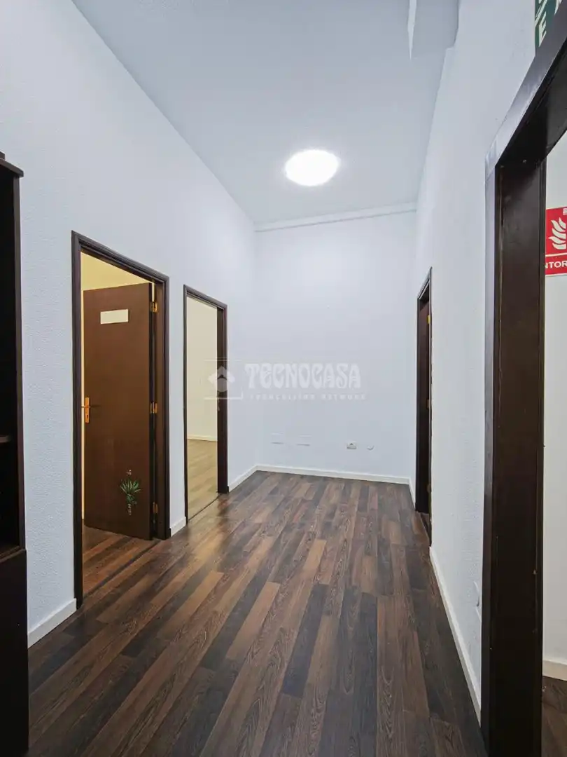 Commercial properties for sale in Arona  with Furnished