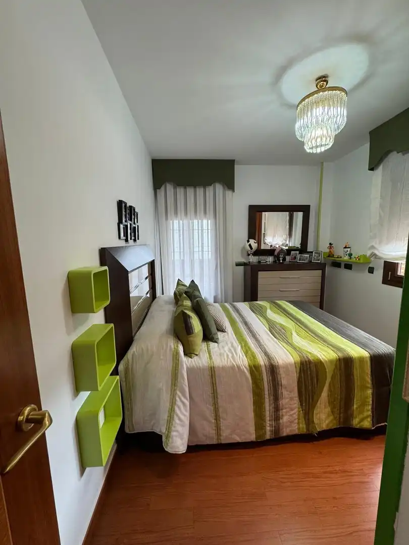 Habitación de Casa o chalet en venta en Navalcarnero con Aire acondicionado, Jardín privado y Terraza
