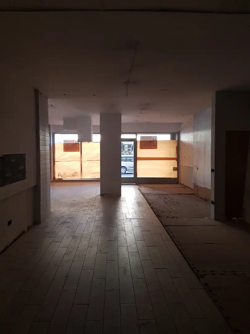 Local comercial en venta en Calle Santiago Apóstol 50, imagen 7