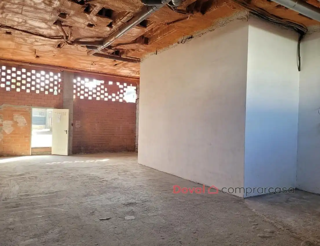 Local comercial en venta en O Porriño