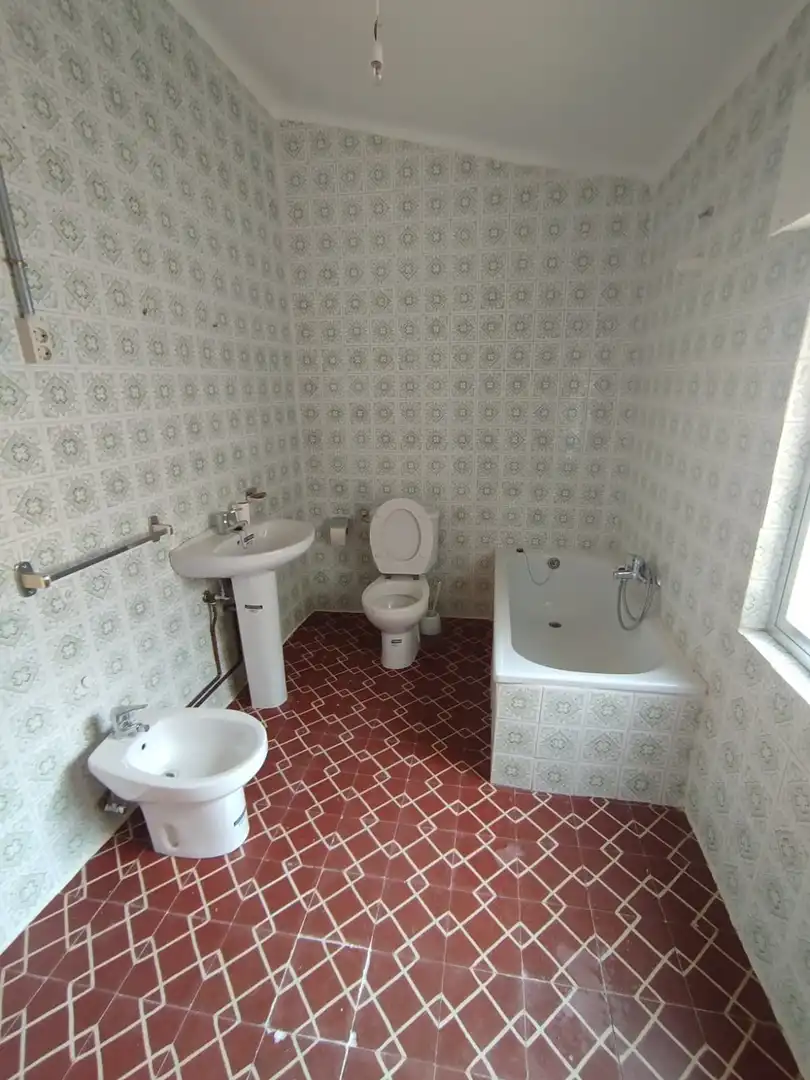Bany de Casa o xalet en venda en El Fresno amb Terrassa