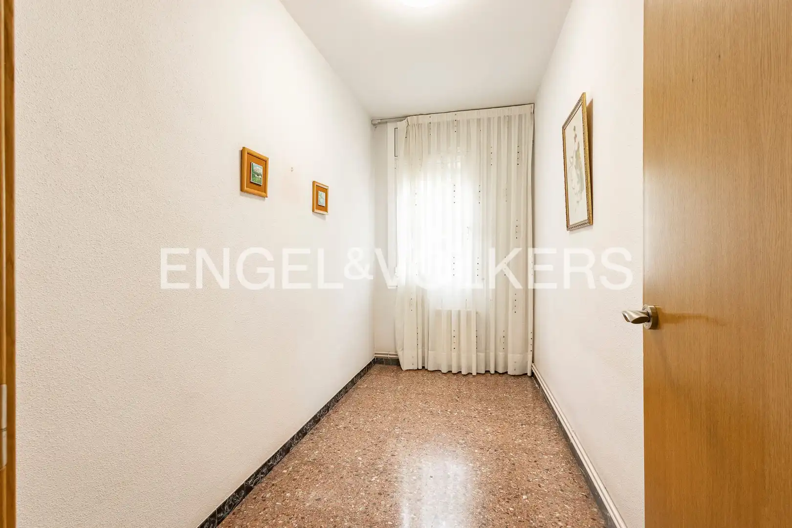Flat for sale in Barcelona  with Air Conditioner, Heating and Balcony