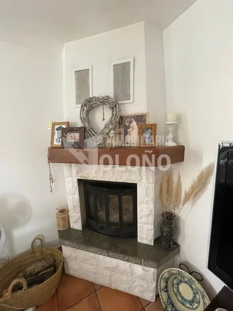 Sala de estar de Casa o chalet en venta en Cuzcurrita de Río Tirón con Calefacción, Jardín privado y Parquet