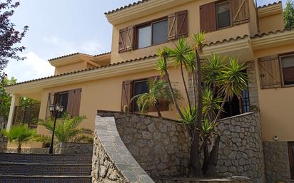 Vista exterior de Casa o xalet en venda en Vila-real amb Aire condicionat, Terrassa i Piscina