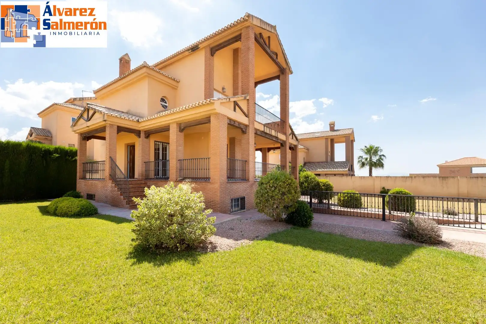 Villa con piscina in vendita a Dílar