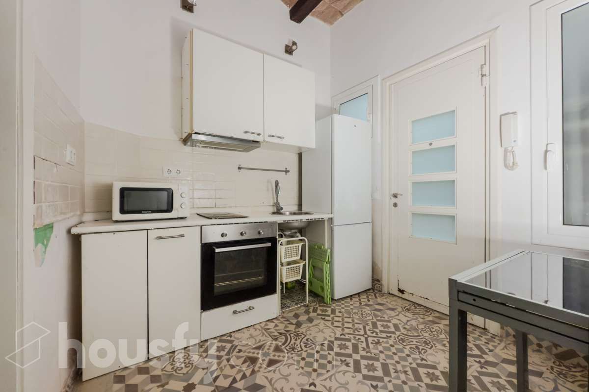 Planta baja for sale in Carrer de Tapioles, El Poble Sec - Parc de Montjuïc