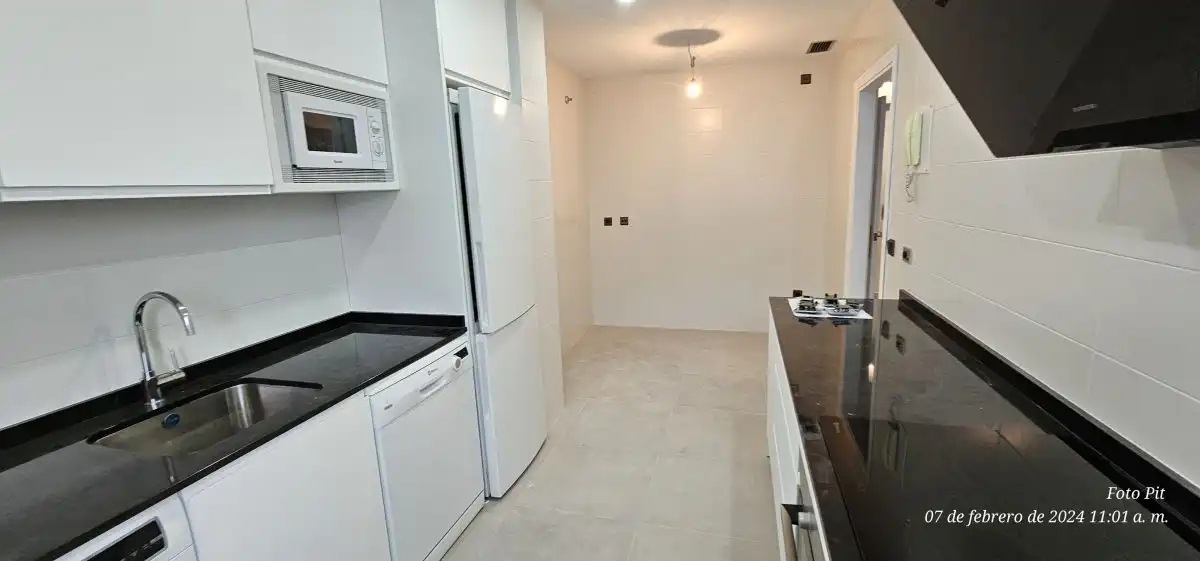 Piso de alquiler en camilo jose cela, La Buhaira