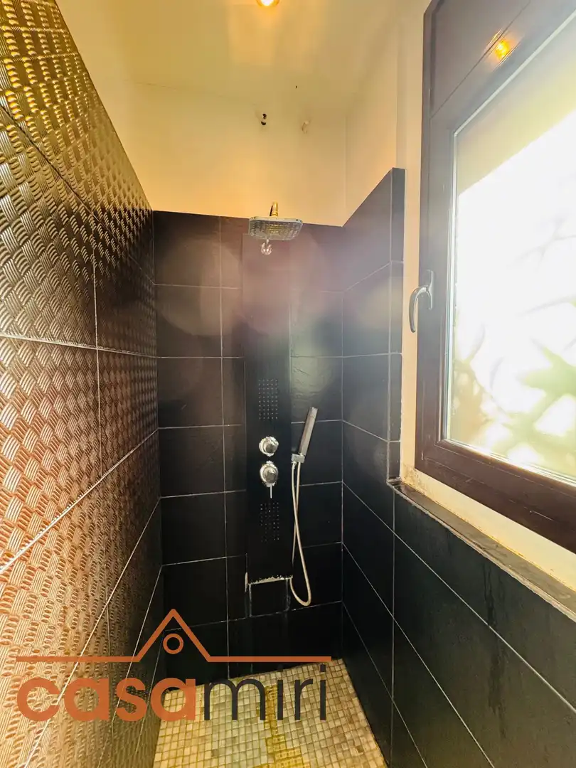 Baño de Casa o chalet en venta en Sant Cebrià de Vallalta con Aire acondicionado, Calefacción y Jardín privado