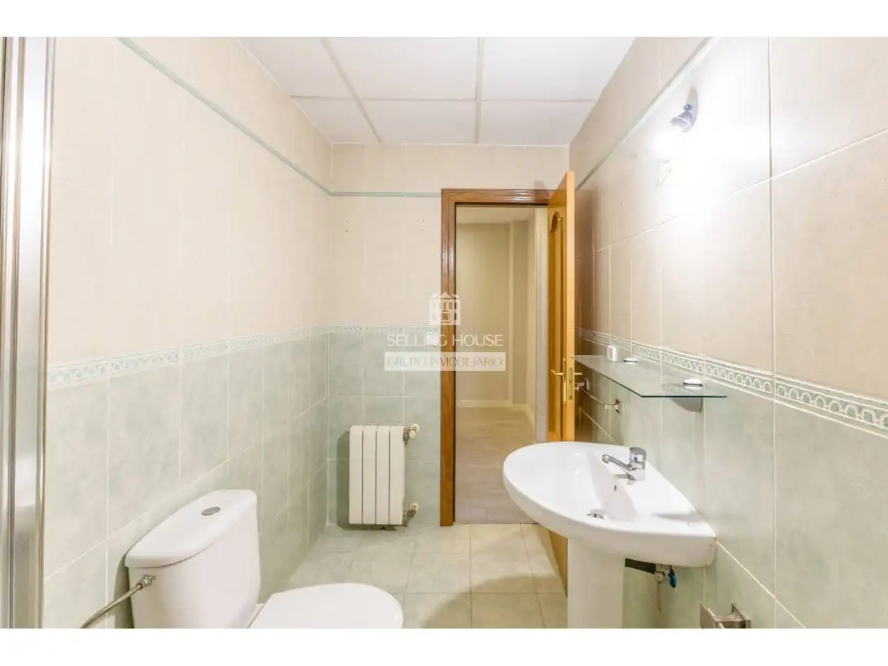Bathroom of Flat for sale in Valencia  with Heating, Parquet flooring and Balcony